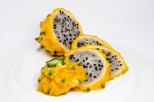 How to Cut a Dragon Fruit: 3 Simple Ways + Decorating Ideas