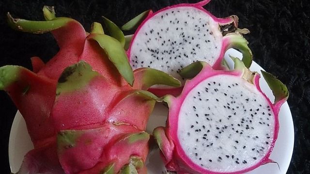 What Does Dragon Fruit Taste Like: Different Flavors